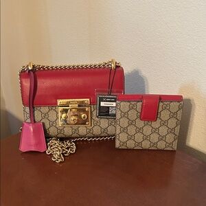 Beautiful Gucci Red and Gold Women's Bag Set! Purse and matching wallet!